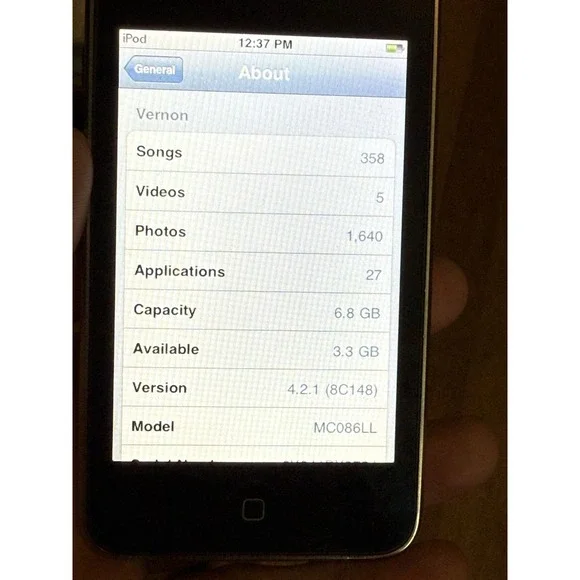 Apple iPod touch 2nd Gen/2009 8GB (MC086LL)